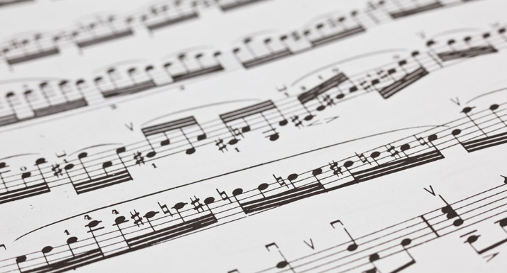 Foto de decoración de una partitura.