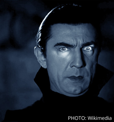 A movie still photo of Dracula. 